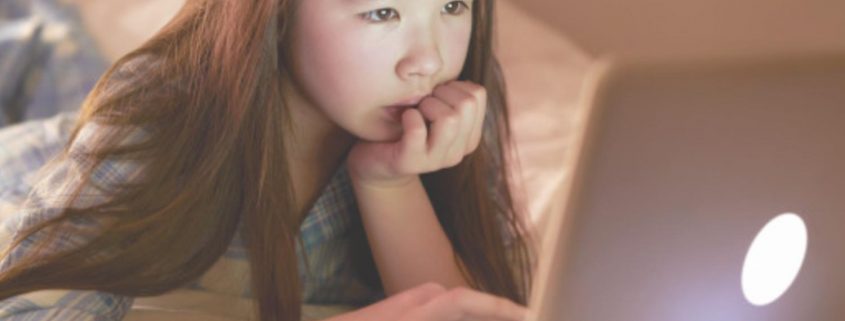 Social Media May Make Kids More Likely To Value Fame: Survey